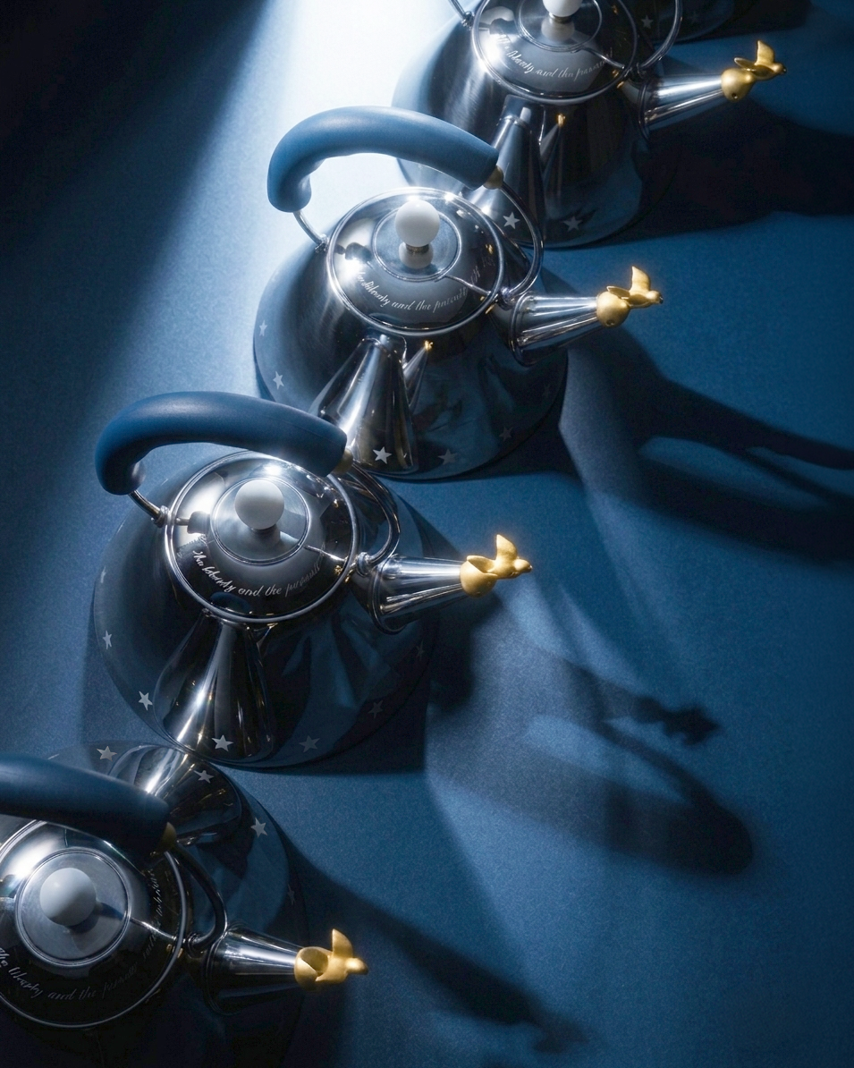 Liber-Tea Kettle