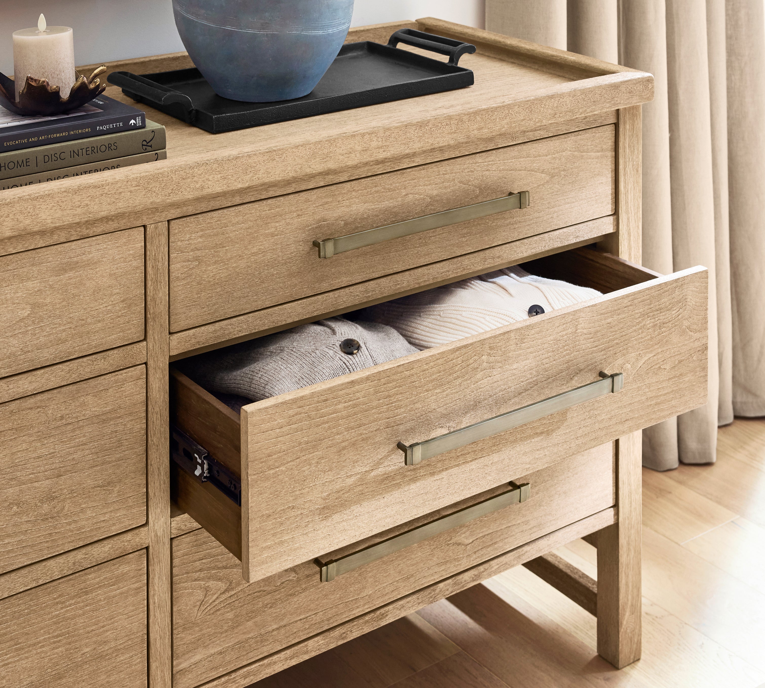 Farmhouse 6-Drawer Dresser