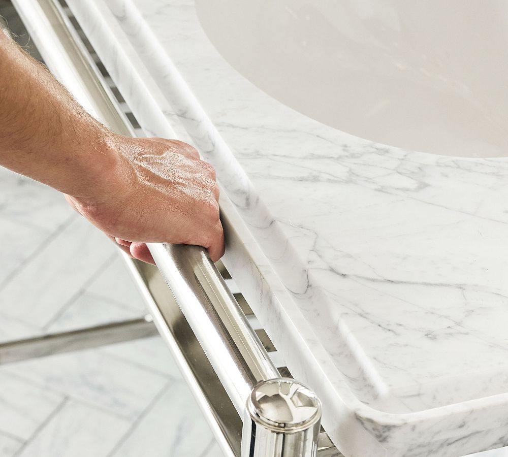 <strong>Integrated Grab Bar and Towel Bar</strong>